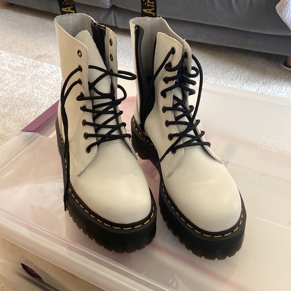 *SOLD* Doc Marten Jadon UK version white platform side zip boot size 8.5 - Picture 3 of 16